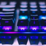 Klik czy szept? Mechaniczna vs membranowa — wybierz klawiaturę, która pasuje do Ciebie