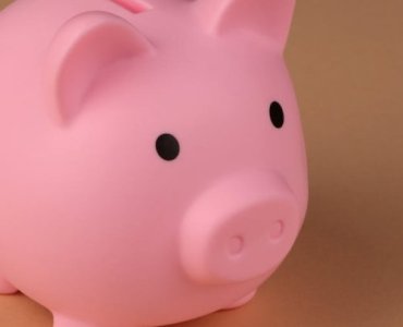 Małe kroki, duże oszczędności: codzienne nawyki, które budują Twoją poduszkę finansową