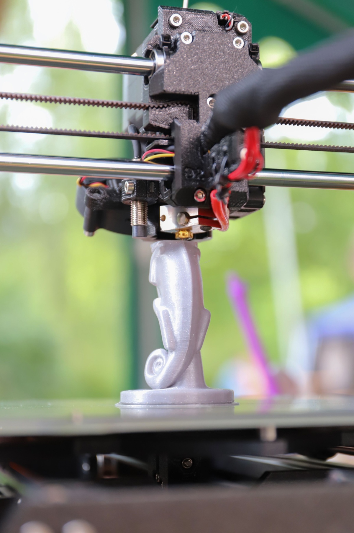 Innowacyjne rozwiązania w druku 3D: jak nowoczesne technologie zmieniają sposób tworzenia